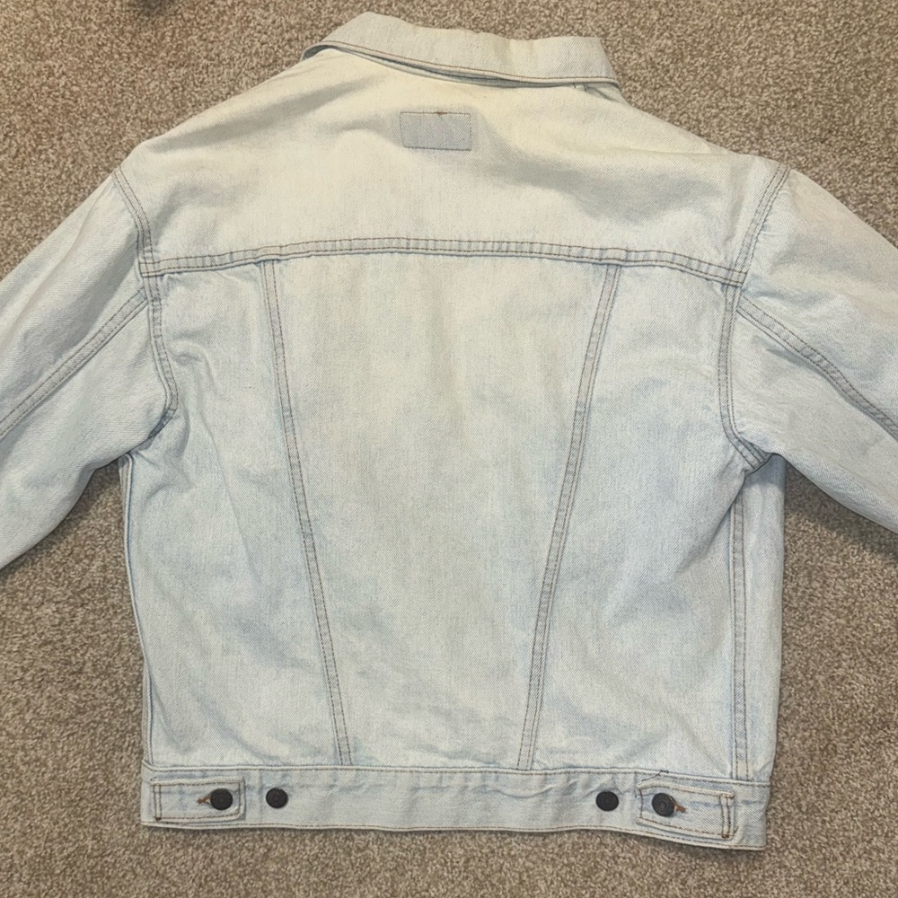 Levi's Classic Light Blue Denim Jean Jacket - Picture 2 of 3